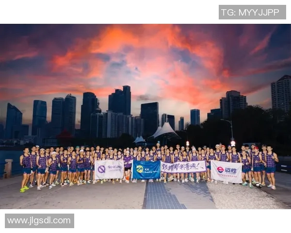 深圳城市马拉松点评：极限运动队默契配合展现团队精神与竞技魅力